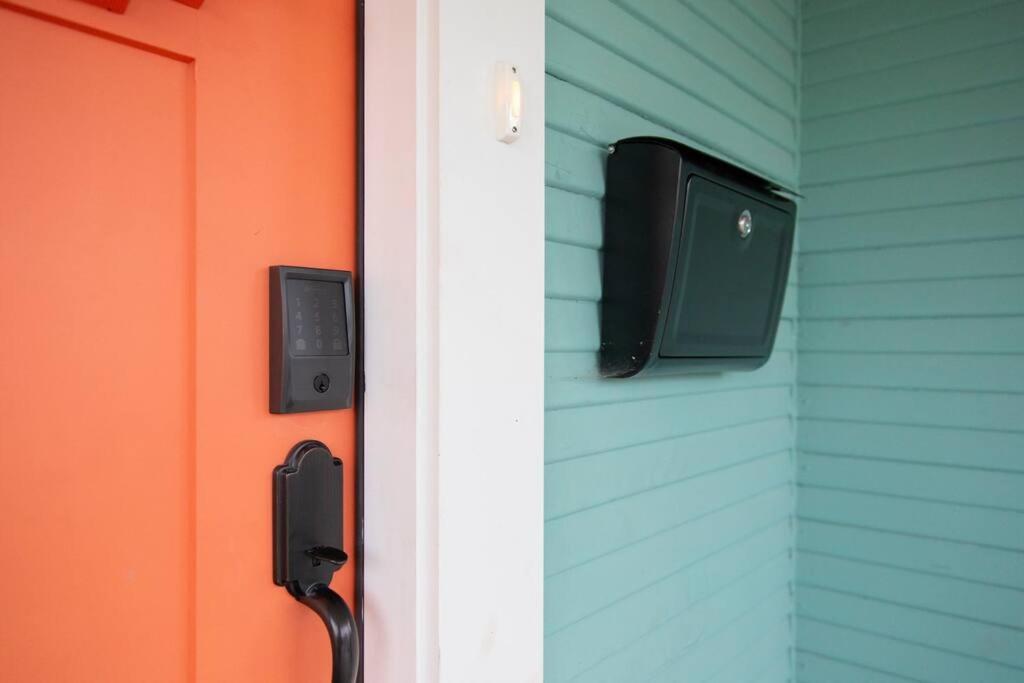 Reno'S Biggest Little House - Cozy Home Theatre Exteriör bild