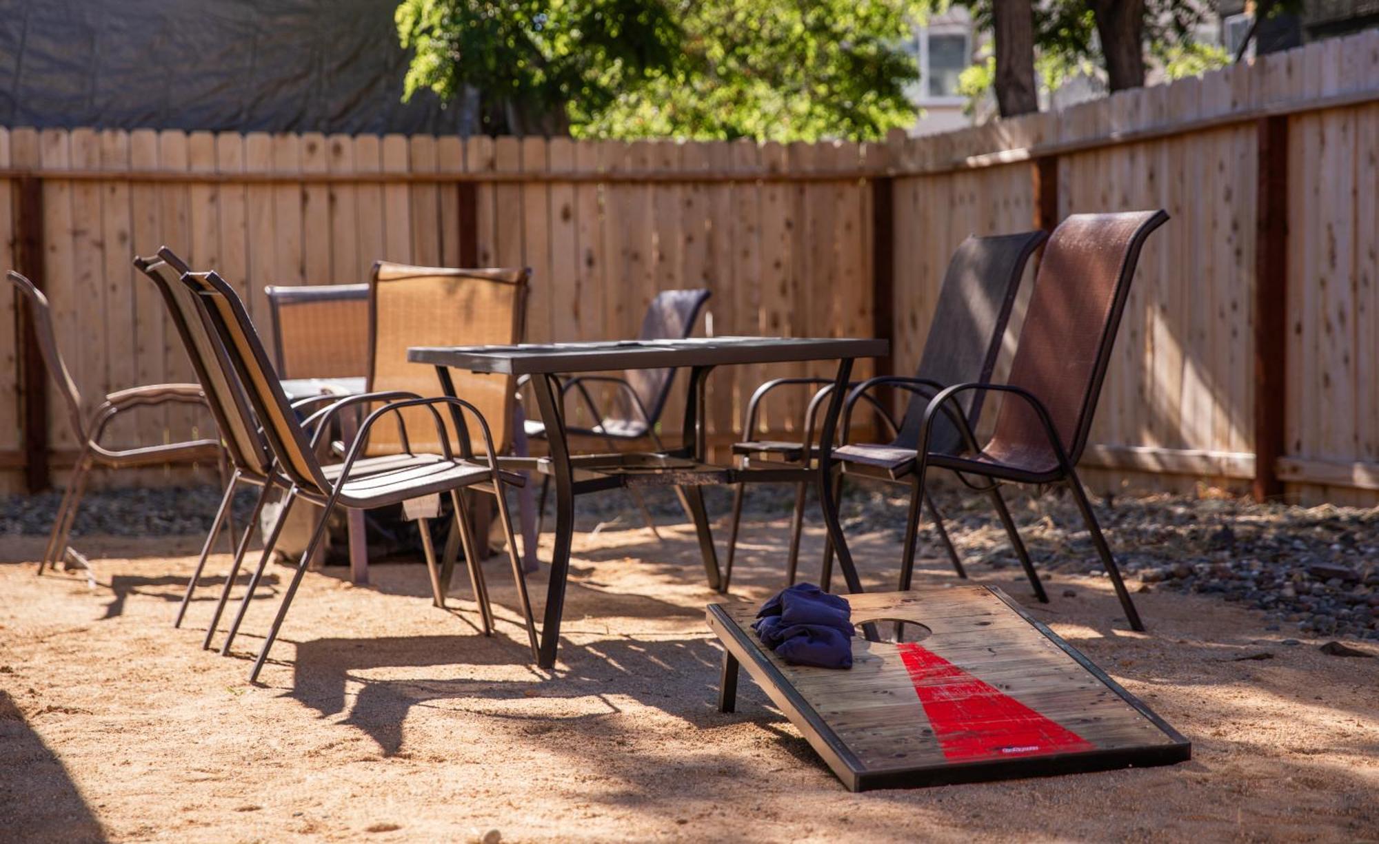 Reno'S Biggest Little House - Cozy Home Theatre Exteriör bild